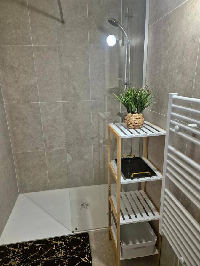 Gîte pour 4 personnes, avec terrasse et piscine à Entrevaux - 2