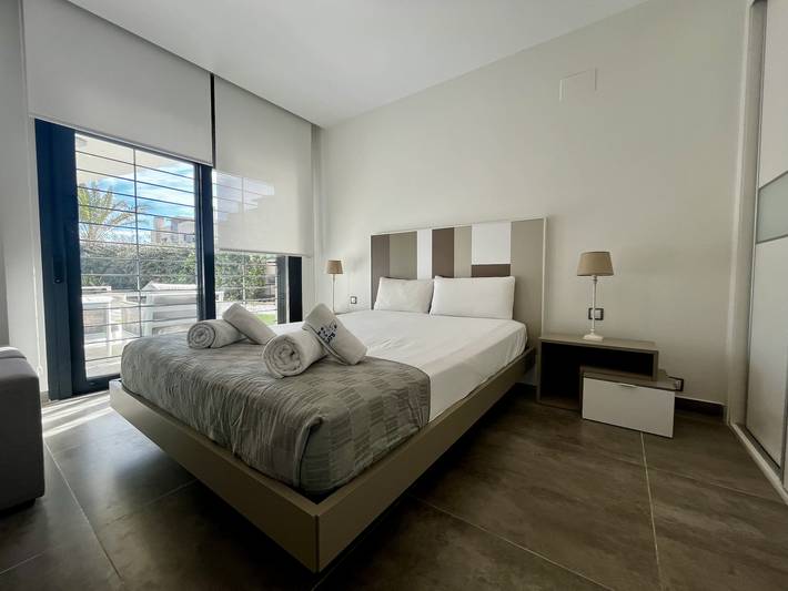 Appartement entier, Infinity Luxury Sea View Apartment with private ga in Los Arenales del Sol, Elche