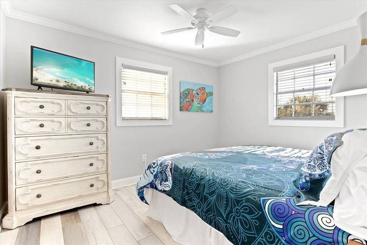 Vacation rental for 24 people, with balcony and hot tub, with pets in Holmes Beach