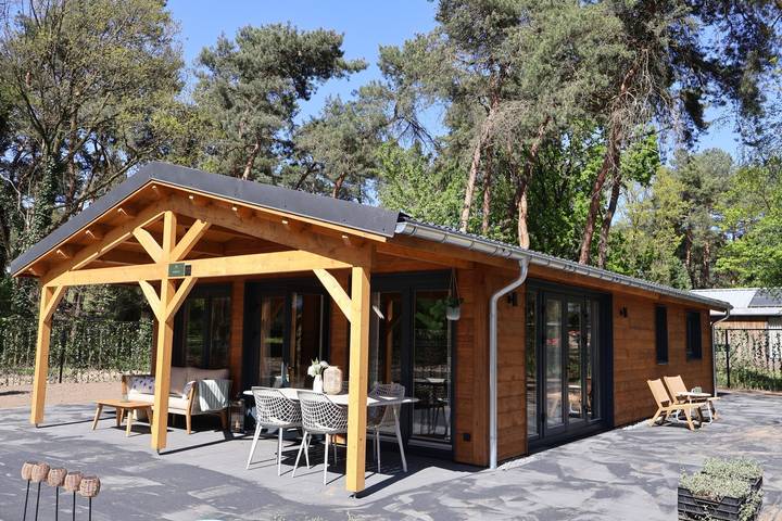 Bungalow für 4 Personen, mit Garten und Terrasse sowie Sauna - 1