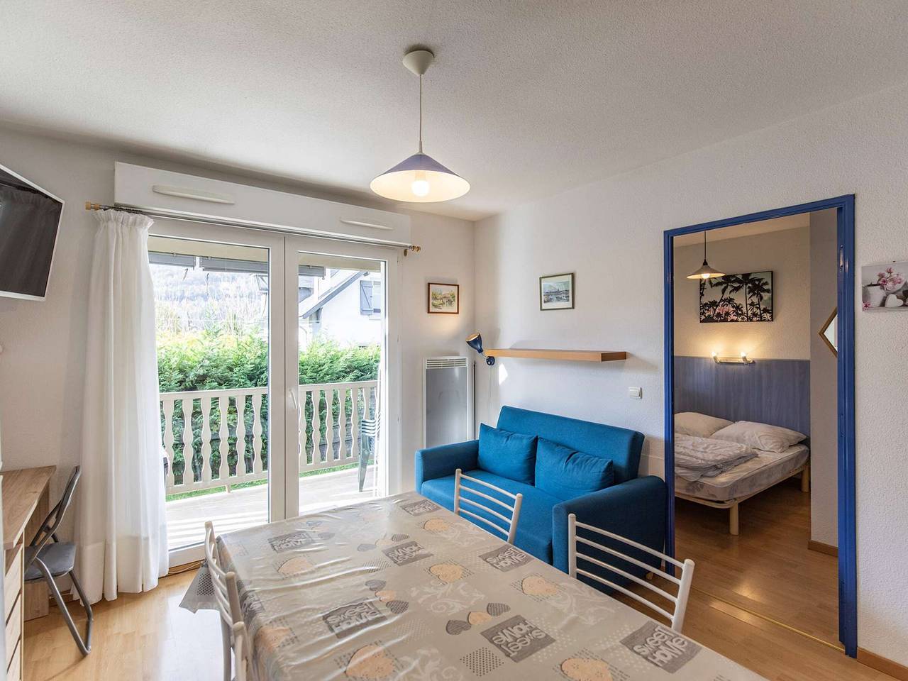 Apartamento entero, T2 cabina, 5 pers, balcón, parking, cerca de servicios in Esquièze-Sère, Parque nacional de los Pirineos