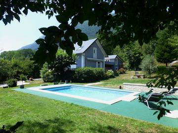 Chambre d’hôte pour 4 personnes, avec piscine et jardin dans Parc naturel régional du Massif des Bauges