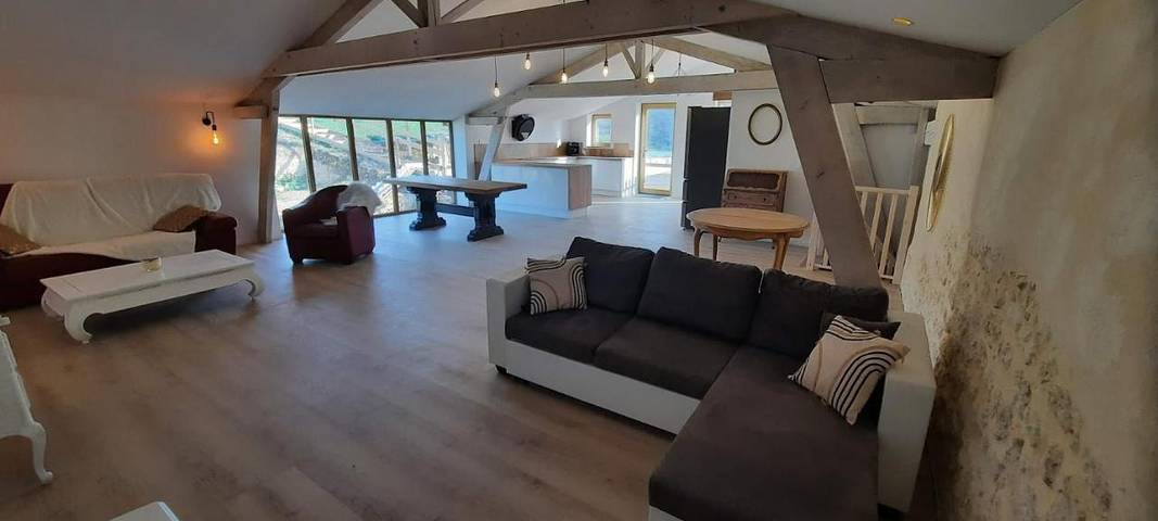 Location de vacances pour 12 personnes, avec piscine ainsi que vue et jardin, adapté aux familles à Cestayrols - 4