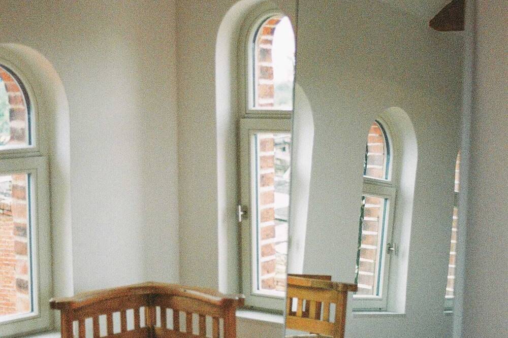 Ganze Wohnung, Maisonette: Ostbalkon und Maisonette im Turm in Werben (Elbe), Westhavelland