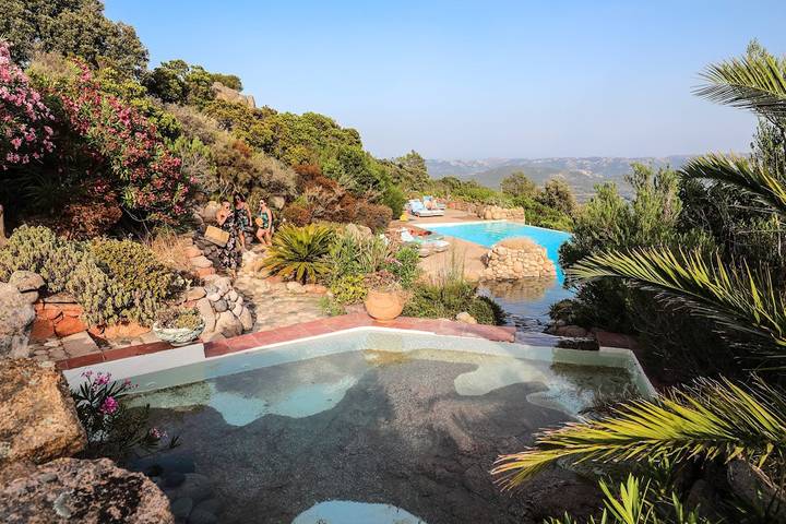 Chambre d’hôte pour 2 personnes, avec piscine et jardin en Corse - 2