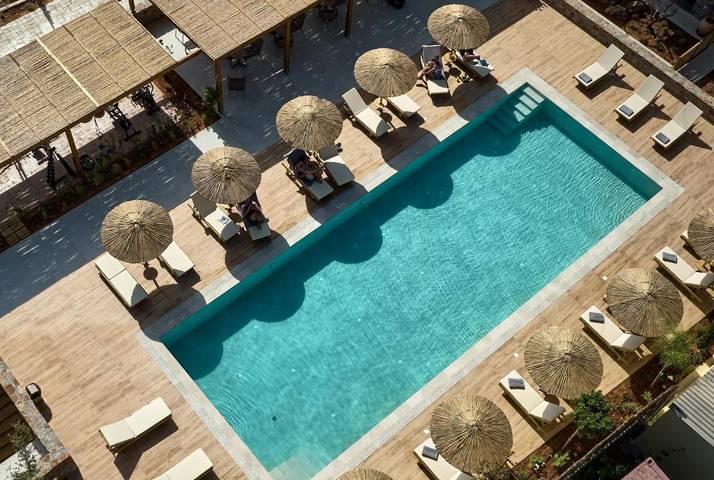 Appart’hôtel pour 10 personnes, avec jardin ainsi que vue et piscine