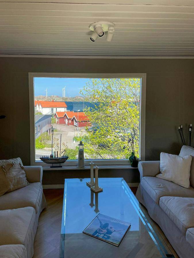 Four-Bedroom Holiday Home in Rönnäng, Norra Västkusten
