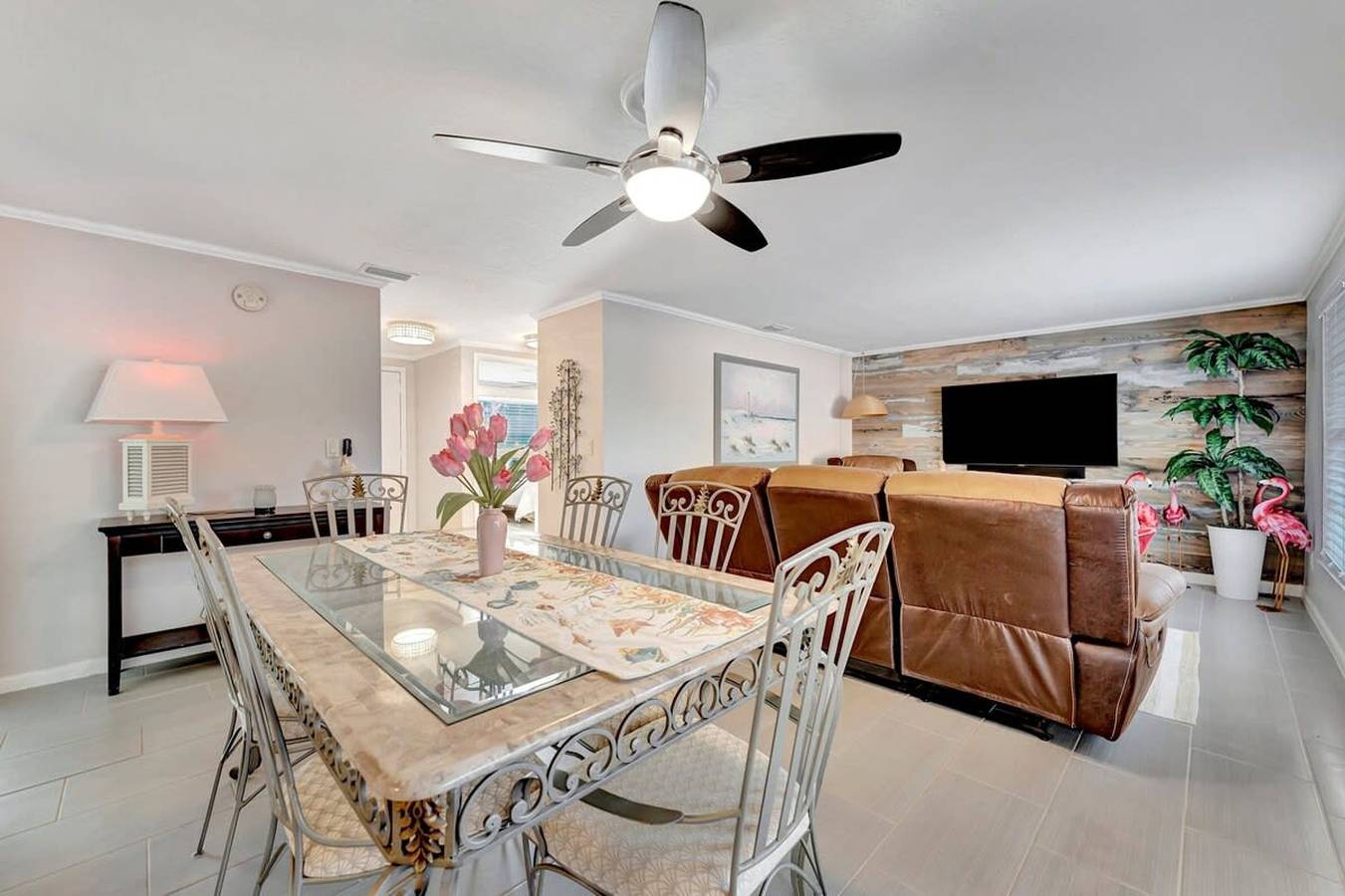 The Tarpon Treasure - Family Home 5 mins to beach in Tarpon Springs, Pinellas County