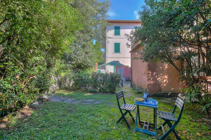 Ferienwohnung für 6 Personen, mit Terrasse in Marina di Pietrasanta - 2