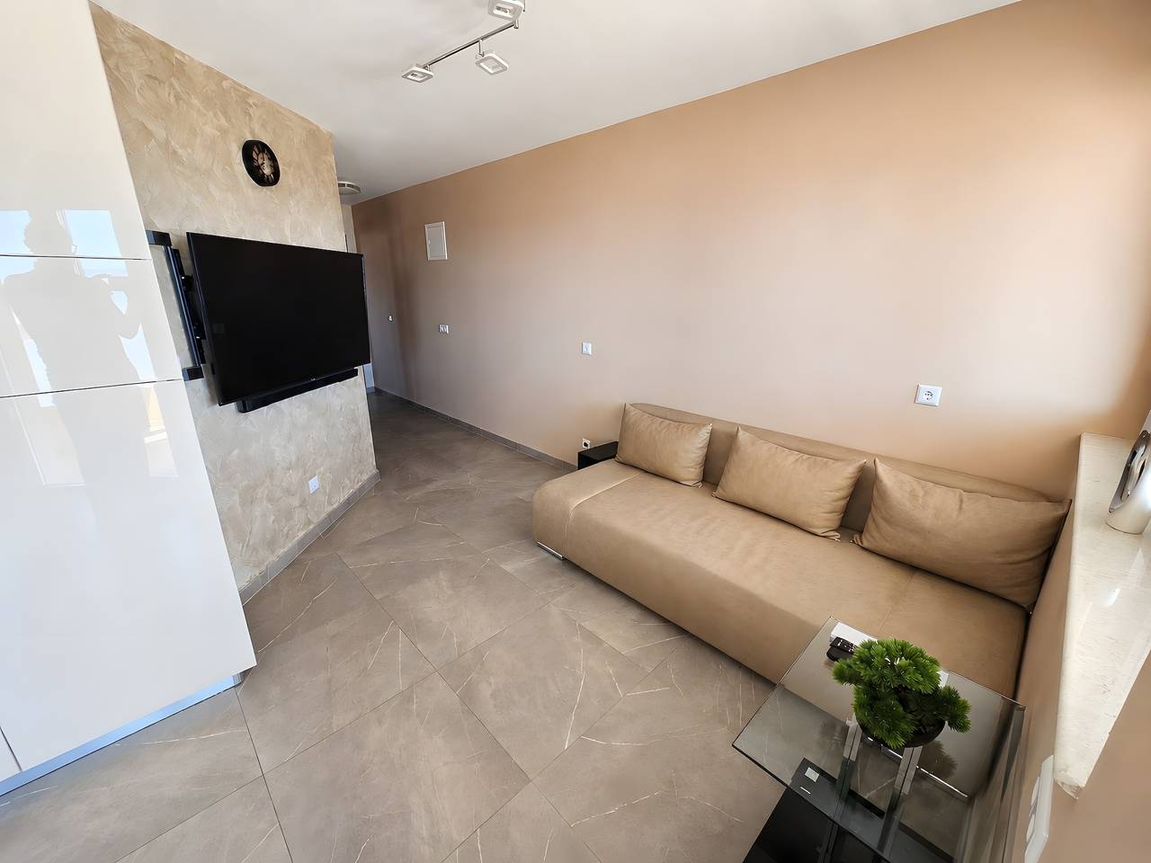 Villa 'Rocco-Salzwasserpool-Split' with Wi-Fi in Kastel Gomilica, Kaštela