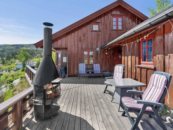 Ferienhaus für 7 Personen, mit Terrasse und Garten sowie Seeblick in Åseral