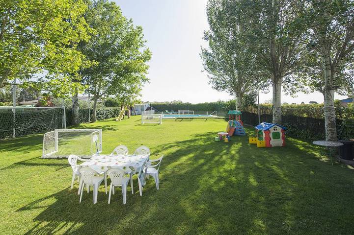 Gîte pour 14 personnes, avec Jardin à Fuenlabrada