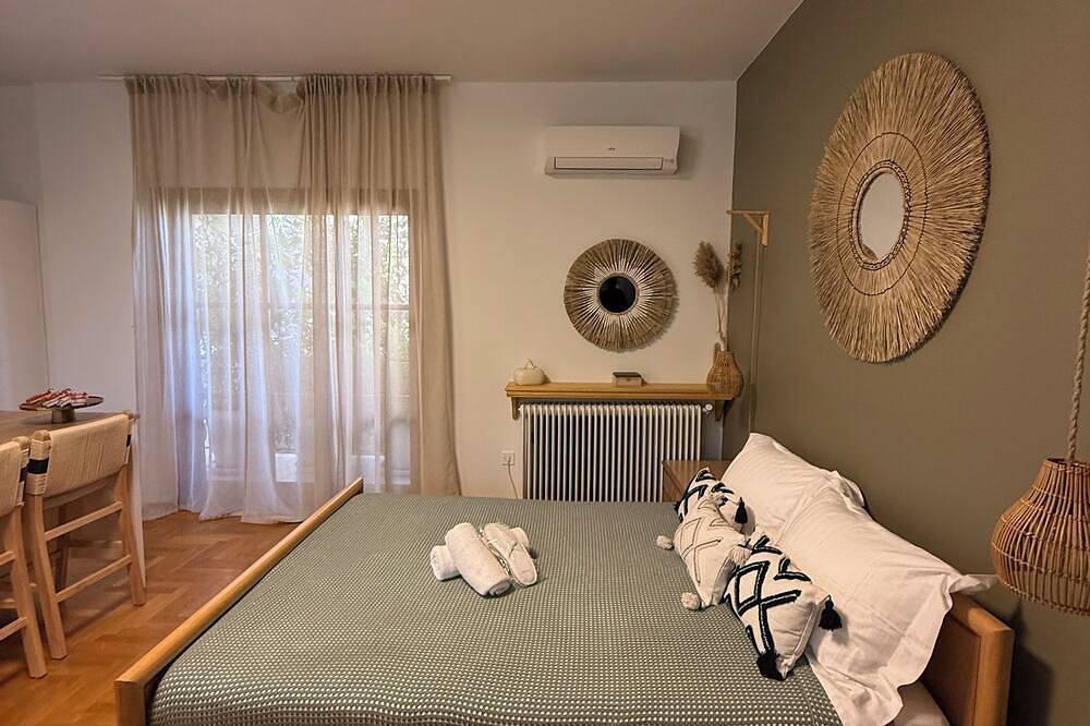 Ganze Wohnung, Quiet studio next to Athens airport in Regionalbezirk Ostattika