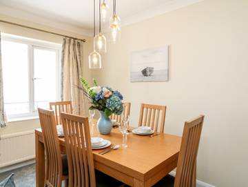 Holiday Rental for 5 People in Torquay, Torbay, Photo 4