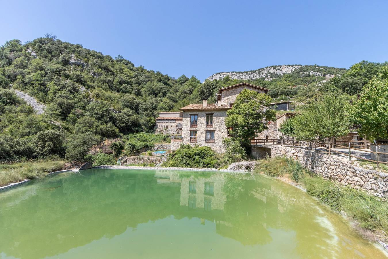 Casa rural 'Moli' con vistas al lago, Wi-Fi y aire acondicionado in Cambrils (Lleida), Odén