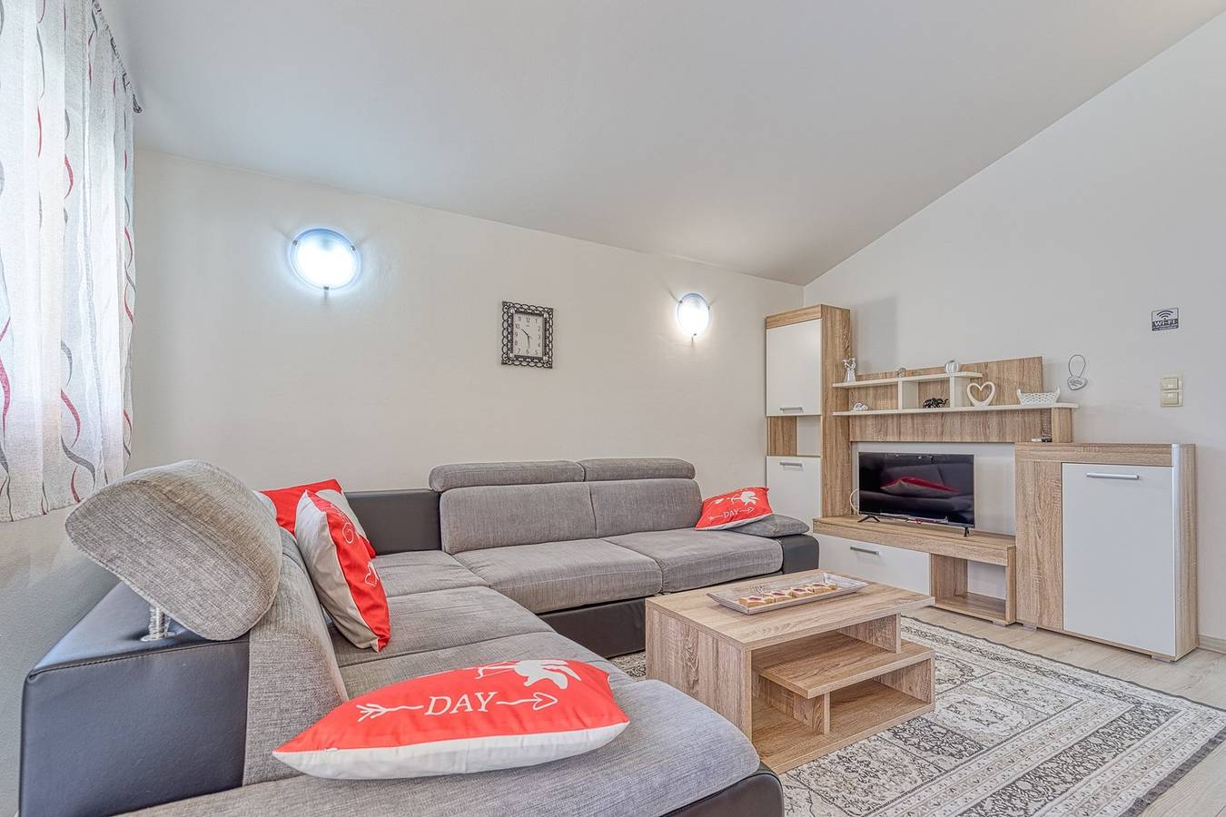 Ganze Wohnung, Two-Bedroom Apartment Mara with Terrace A2 in Zambratija, Umag und Umgebung