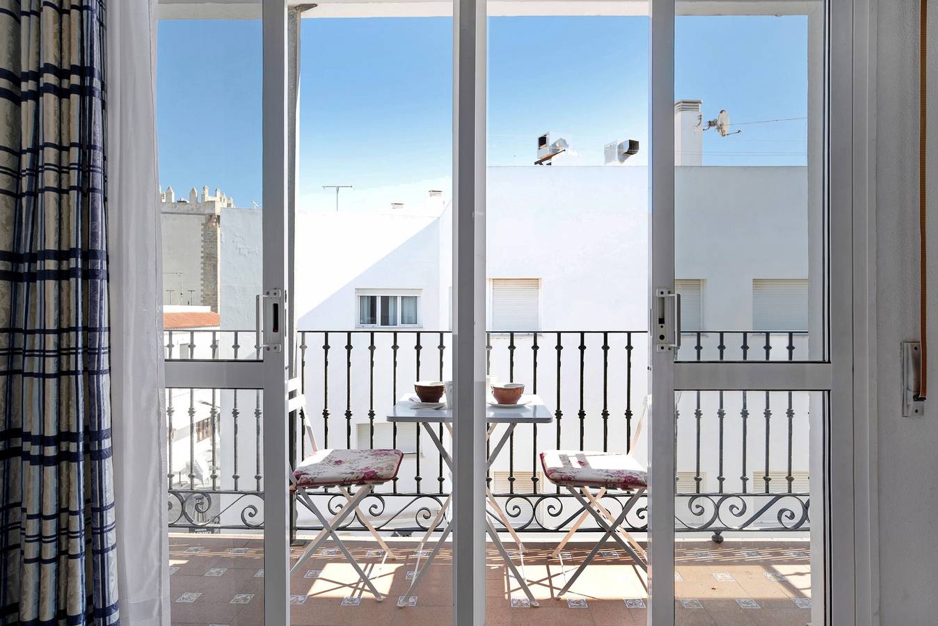 Ganze Wohnung, Ferienwohnung „Mercedes Solo Familias“ mit Meerblick, Balkon und Wlan in Conil de la Frontera, Costa de la Luz