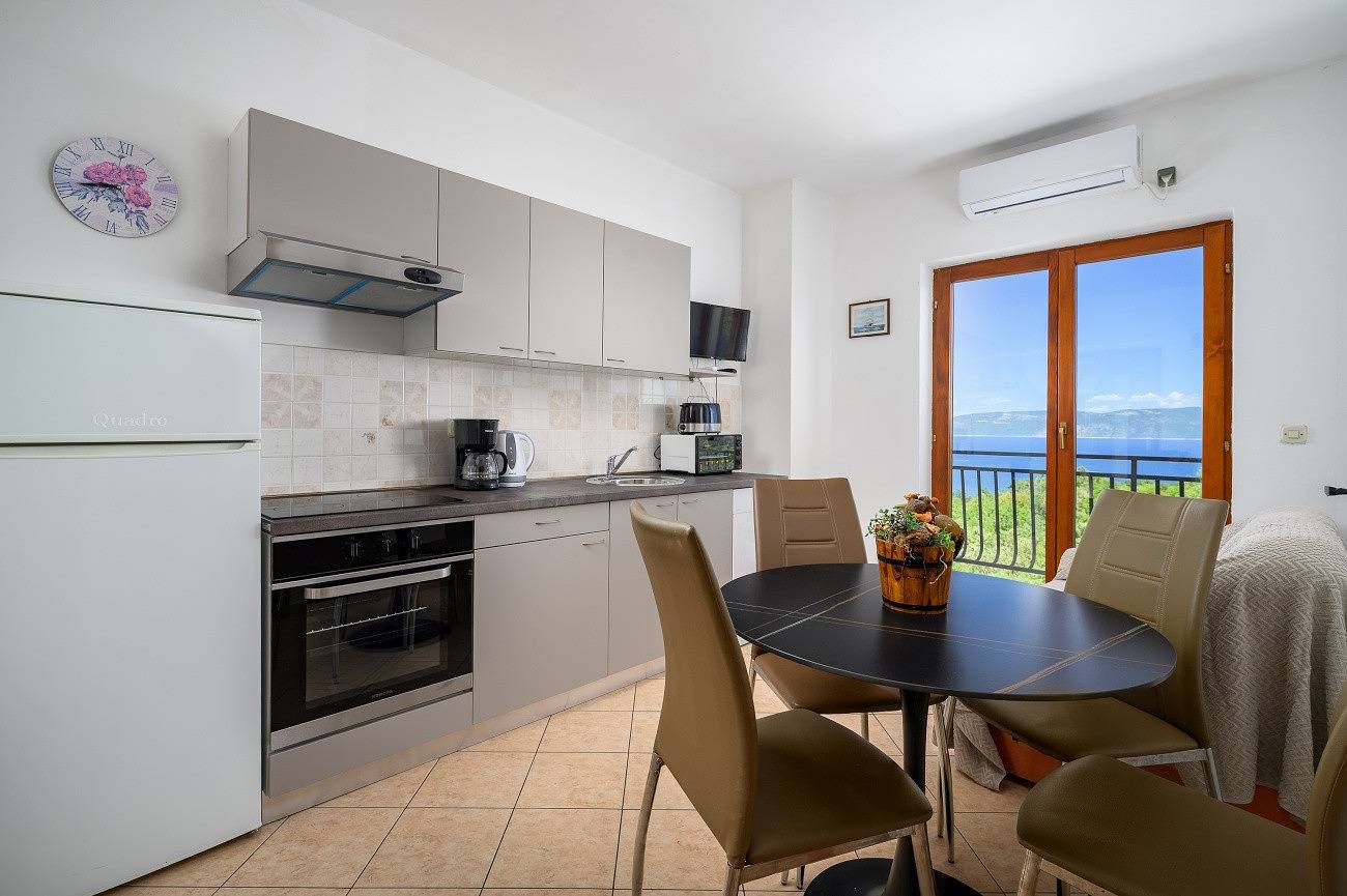 Ganze Wohnung, Ferienwohnung in Drenje mit Meerblick, Terrasse, Klimaanlage, W-Lan (5235-3) in Raša, Ostküste Istrien