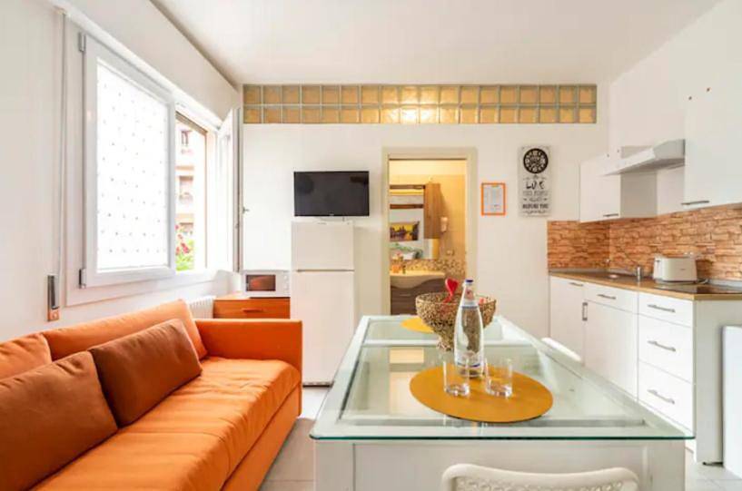 Double Room with Private External Bathroom in Mestre, Venedig