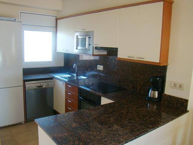 Entire apartment, Residencial Marina Del Port 35 - Magnificent Apartment Less Than 50m Form The Beach in Calafat, Costa Dorada