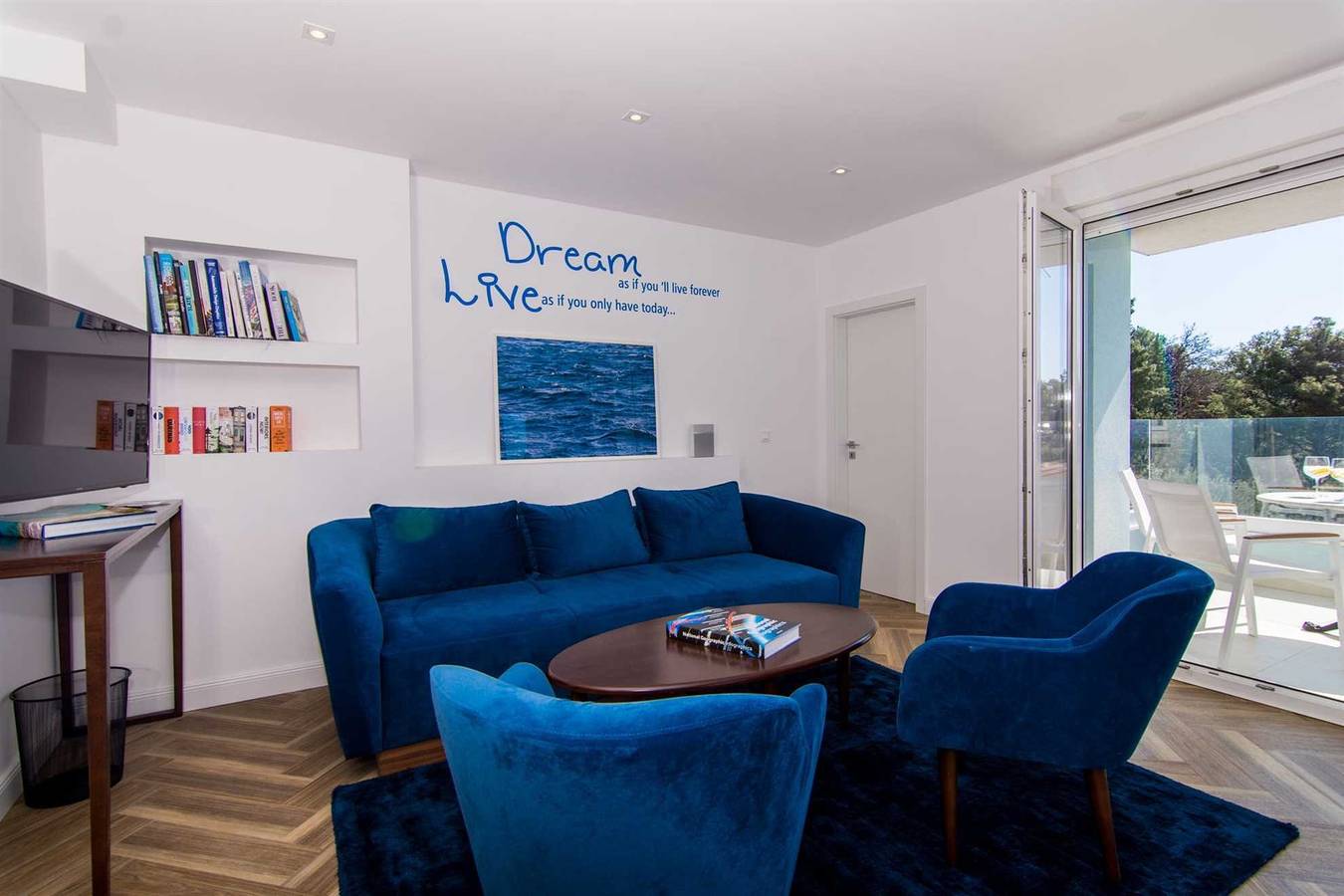 Ganze Wohnung, Apartment Deep Blue mit Pool in Trogir, Ciovo