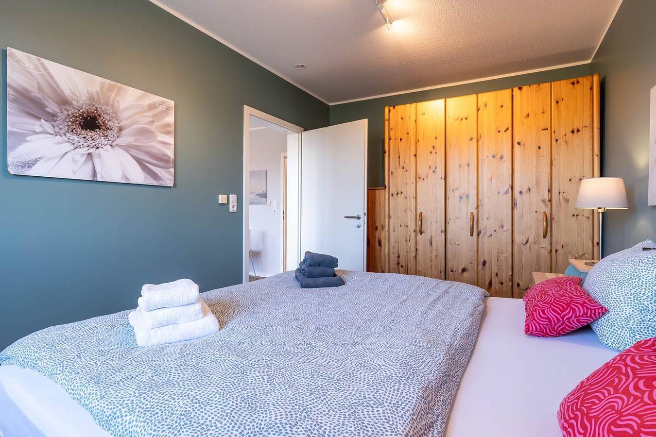Ganze Wohnung, Direkt am Deich gelegene 3-Zimmer Ferienwohnung mit Balkon in St. Peter-Ording, Eiderstedt