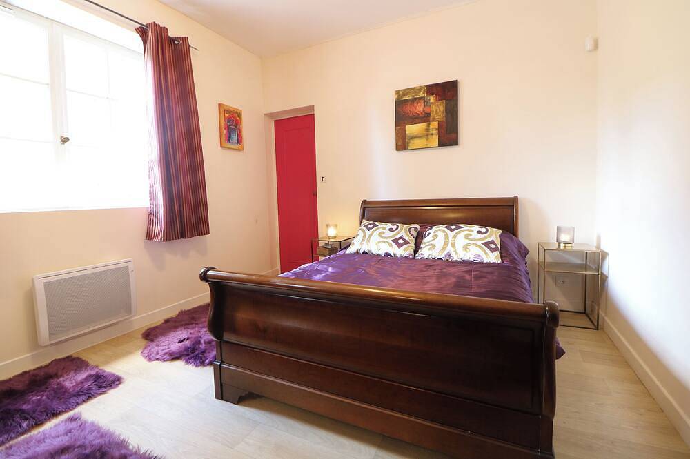 Magnificent upscale gîte in quiet Vierzon in Vierzon, Región de Vierzon