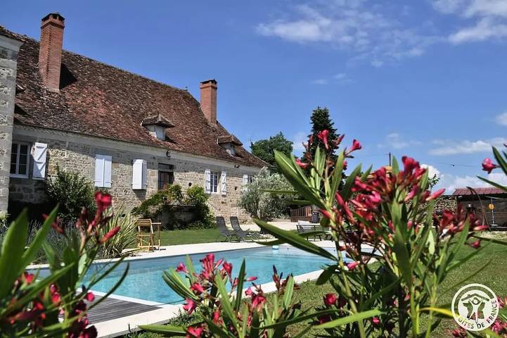 Location de vacances pour 6 personnes, avec terrasse à Queyssac-les-Vignes