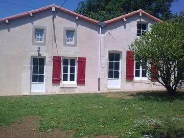 Gîte pour 5 personnes, avec jardin dans Mazières-en-Gâtine