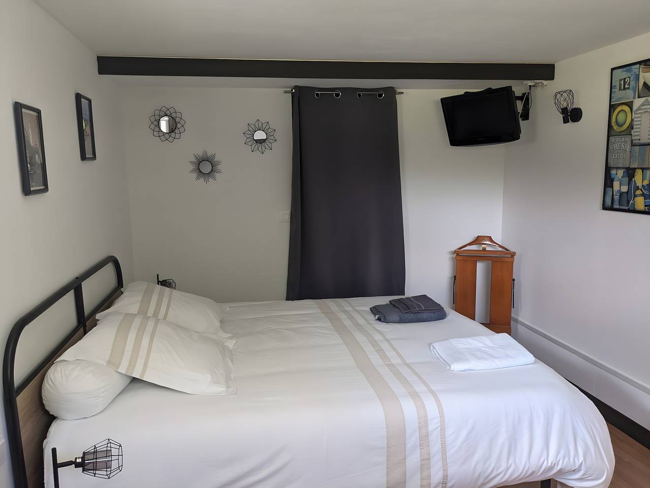 Appartement entier, Gîte chez pierrot, pierrette  in La Rivière-Saint-Sauveur, Région de Lisieux