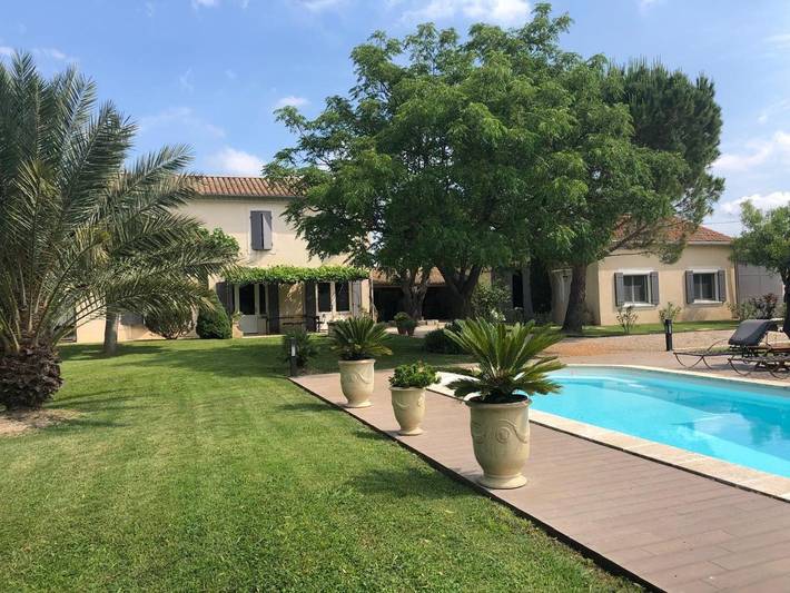 B&b per 2 persone, con Terrazza e Giardino nonché Piscina a Arles