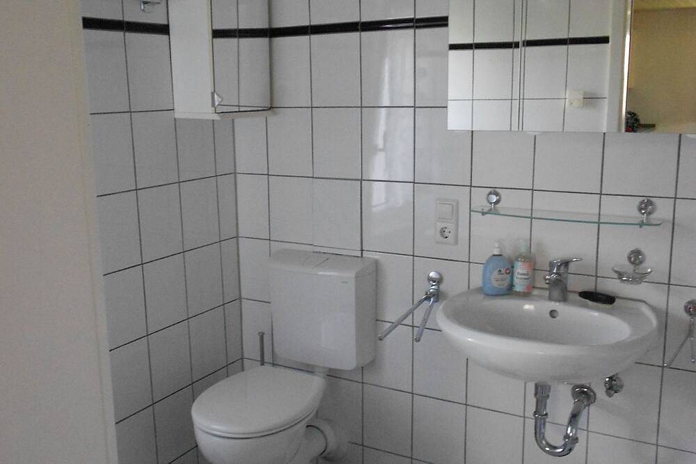 Haus Milan 0,5 km bis Naturschutzgebiet , Gemütlichkeit auf 2 Etagen+ Garten in Ostrach, Nördlicher Bodensee region
