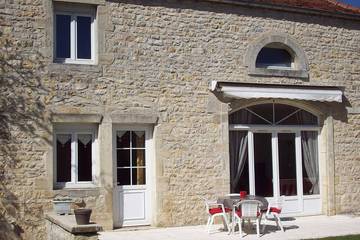 Gîte pour 4 personnes, avec terrasse et jardin à Tanay