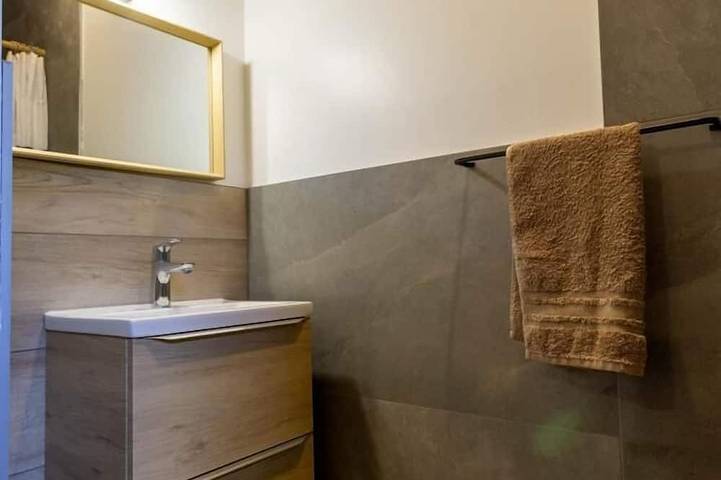 Location de vacances pour 12 personnes, avec balcon et jardin à Montricher-Albanne - 4