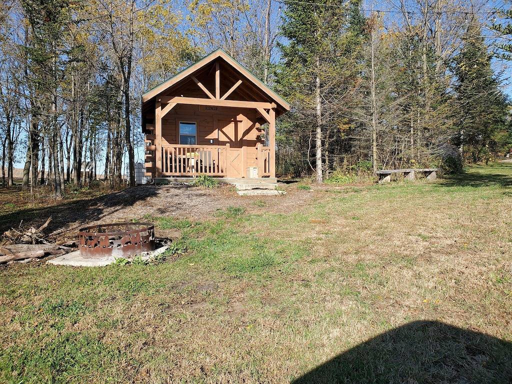 Rustic Cabin In The Woods, 5 Min To Rochester in Rochester (MN), Olmsted County