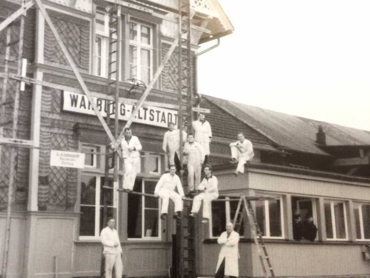 Ganze Ferienwohnung, Neu renoviertes Wohnen im historischen Charme: Altstadt Bahn - 2 Doppelzimmer in grosser Ferienwohnung in Warburg, Kreis Höxter