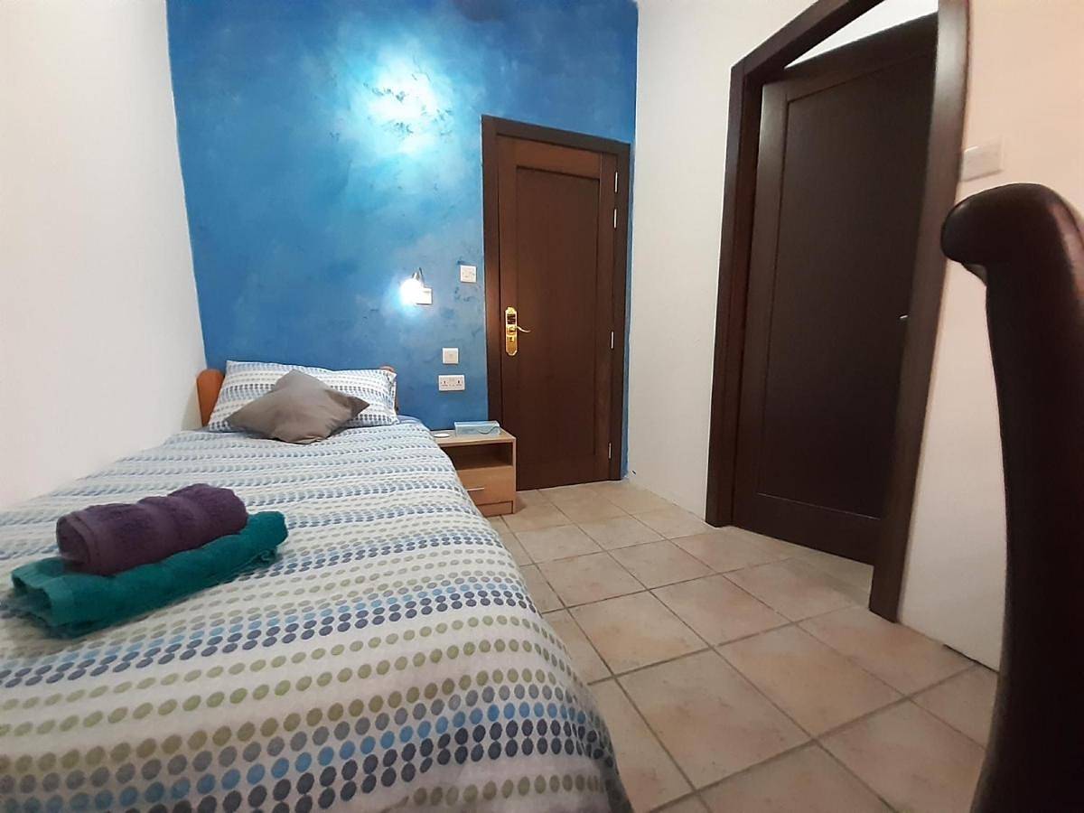 Single Room with Private Bathroom in St. Paul's Bay, Île de Malte
