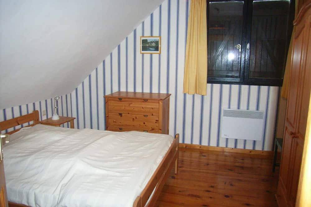 A Louer Maison Avec 2 Chambres à Proximité du Golfe du Morbihan Pour les Vacances in Arzon, Côte des Mégalithes