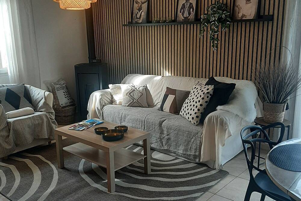 Three km from the majestic Pont Du Gard and 10 km from Uzès! in Vers-Pont-du-Gard, Region de Nimes