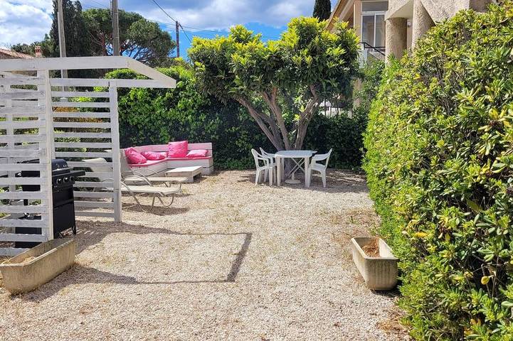 Location de vacances pour 5 personnes, avec jardin et terrasse dans Les Lecques