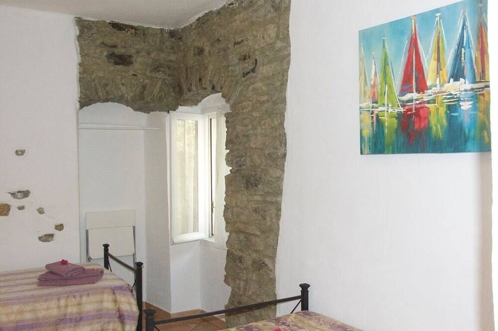 Casa Margherita, gemütliches Haus im antiken Dorf, ruhig gelegen in Vasia, Riviera di Ponente