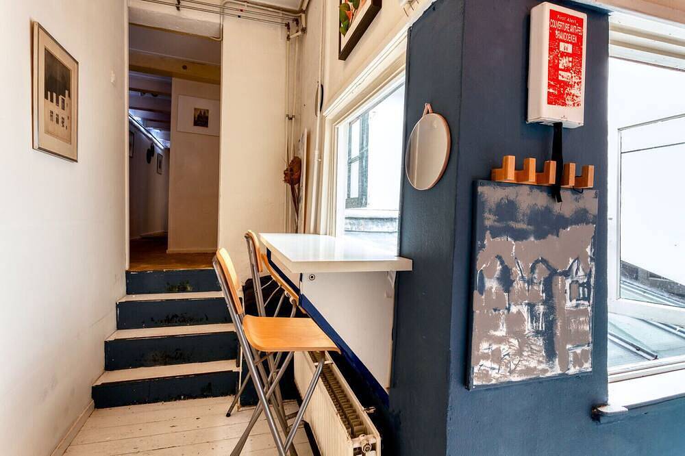 Bb 1971 Hazenstraat (gedeelde badkamer) in Jordaan, Nederlandse kust