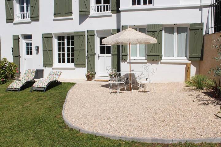 Chambre d’hôte pour 2 personnes, avec terrasse et jardin