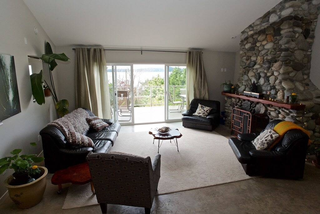 Komfortable Luxussuite mit fantastischer Aussicht am Strand der Sunshine Coast in Sunshine Coast Regional District