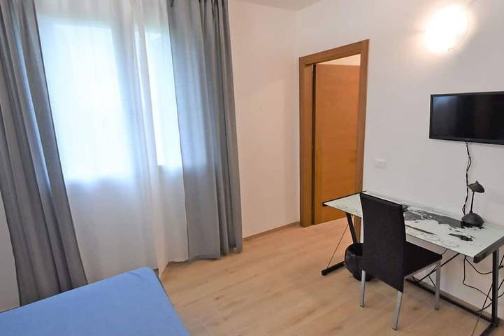 Maravillosa casa de vacaciones privada para 6 personas con piscina, A/C, WIFI, TV y balcón in Malcontenta, Mira