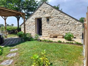 Gîte pour 3 personnes, avec jardin et vue à Péaule