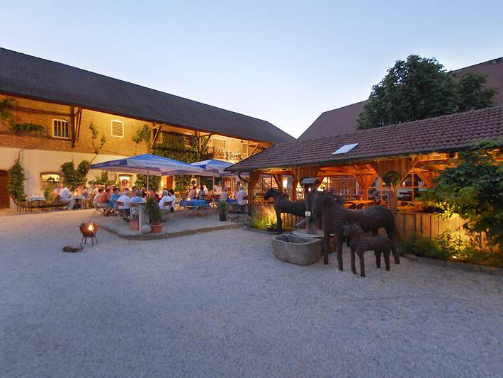 Ferienhaus für 4 Personen, mit Pool und Sauna sowie Whirlpool und Garten, kinderfreundlich in Bad Birnbach