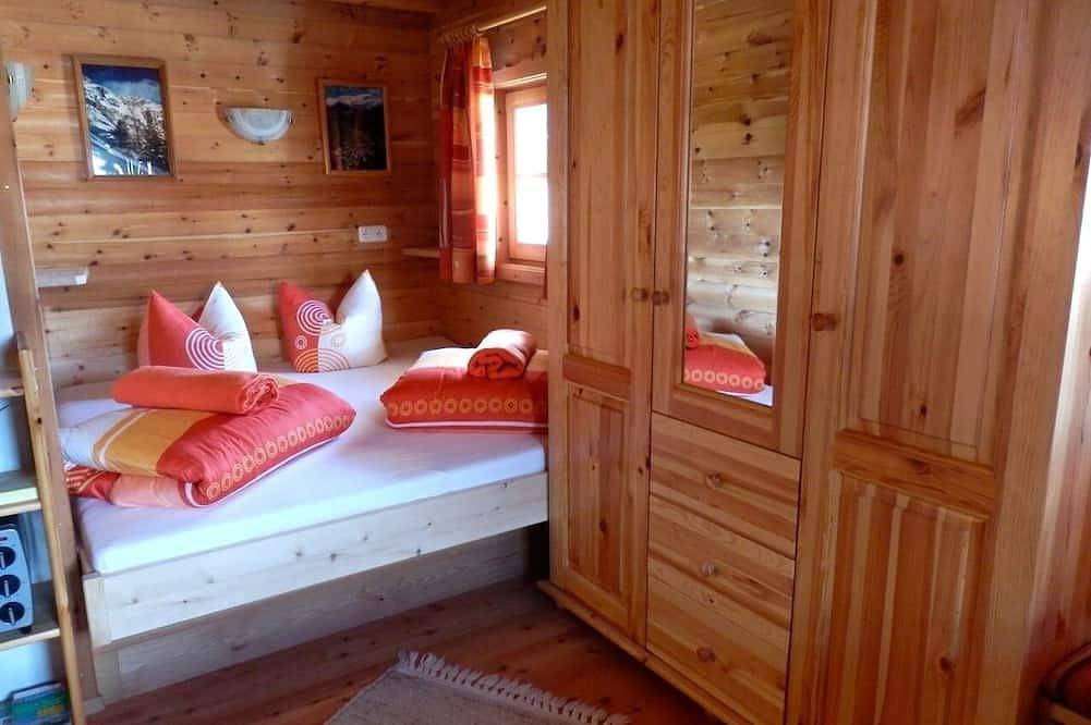 Ganze Wohnung, Wunderschöne Holzhütte mit gemütlichem Kamin, Zirbenstube und Zirbenbett in Glockturmkamm, Fendels