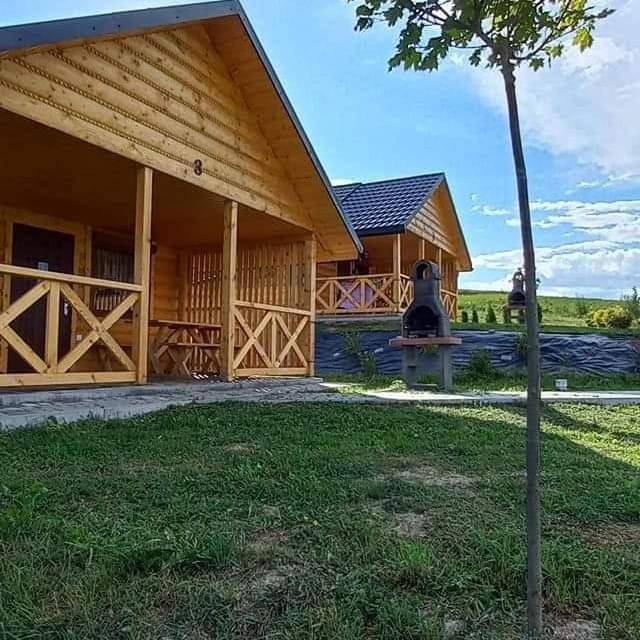 Domek letniskowy dla 4 osób, z Jacuzzi i Taras oraz Ogród i Widok w Podkarpacie