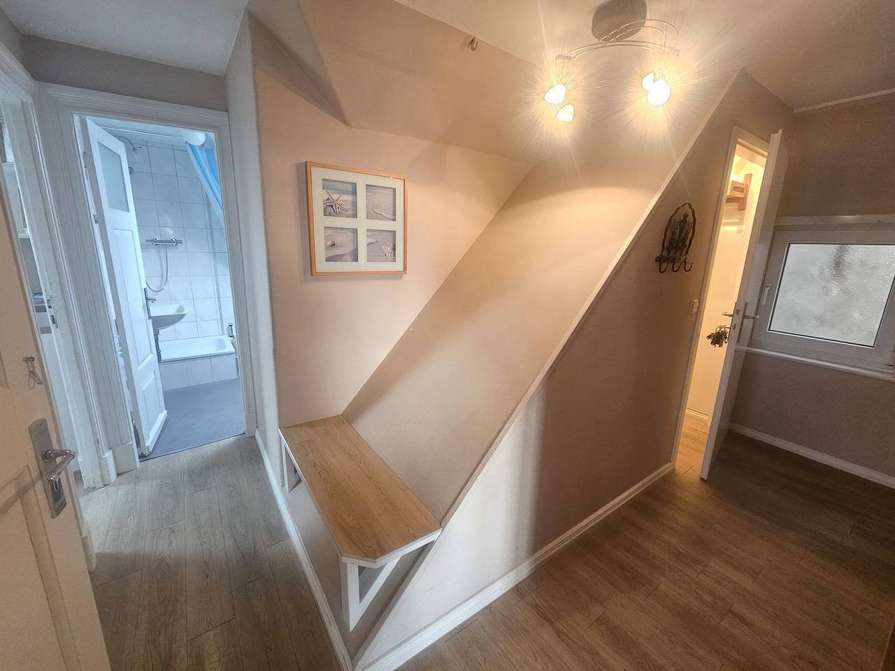 Ganze Wohnung, Ferienwohnung mit Balkon und außergewöhnlichem Meerblick in Wyk in Wyk auf Föhr (Stadt), Wyk auf Föhr